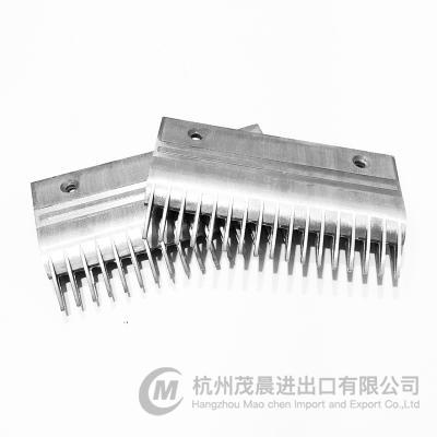 S655B6 Hyundai Escalator Comb Plate – Aluminum, 17 Teeth